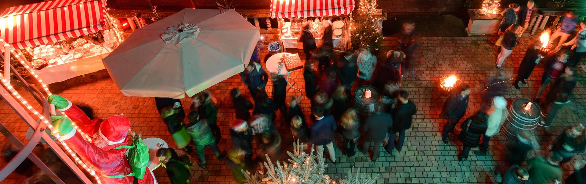 Weihnachtsfeier mit Show und Marktständen in der Villa Mignon