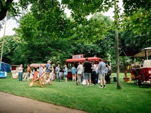 Sommerfest-Ideen für Firmen: 7 Konzepte mit Wow-Effekt