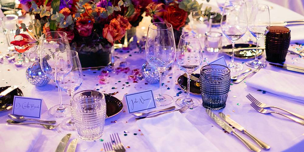 Mignon Event Gala elegant gedeckte Tische